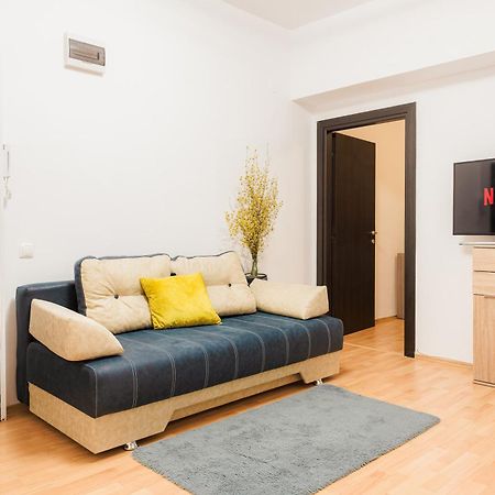 Steps2 Old Town & Metro - The Adventure Apartment Bucharest Exterior photo
